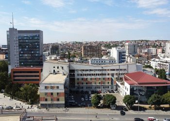 Kosova drejt vitit 2026 pa buxhet: Kush po e paguan realisht çmimin e krizës politike?