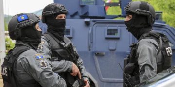 Mbyllja e Kufijve dhe Marrëveshjet e Dronëve: Pse Marrëdhëniet Kosovë–Serbi Janë në Pikë Kthese